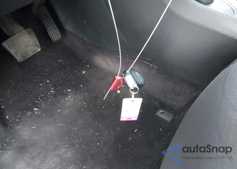 2016 Jeep Cherokee Latitude z USA, uszkodzony, nr VIN 1C4PJMCB4GW241759